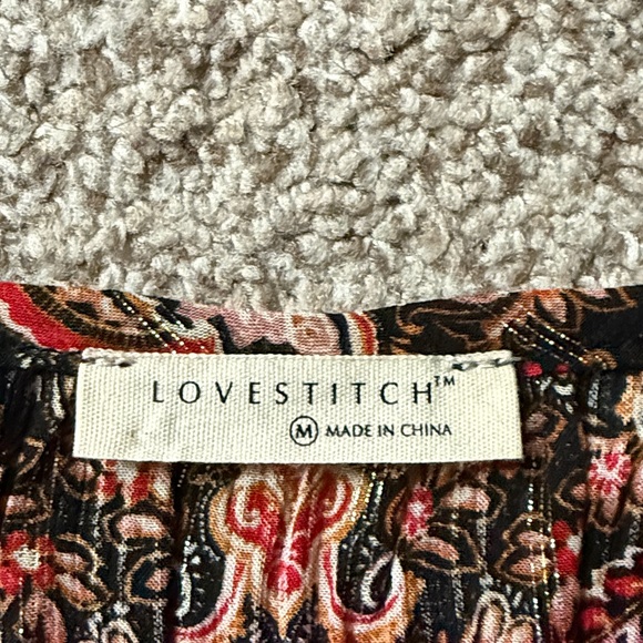 EUC LoveStitch Star Shine Flutter Sleeve Black Cayenne Paisley Top Sz M - Picture 4 of 4